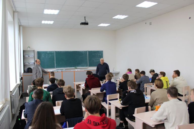 Интересная встреча.